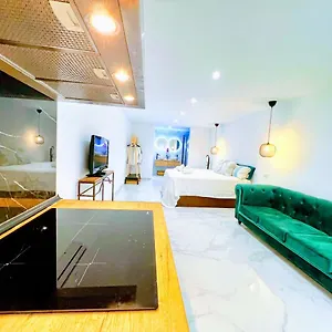 Garden Boutique Apartamento El Faro